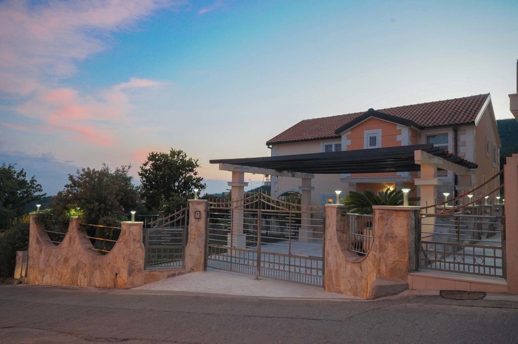 Villa Dragana Budva Phòng bức ảnh